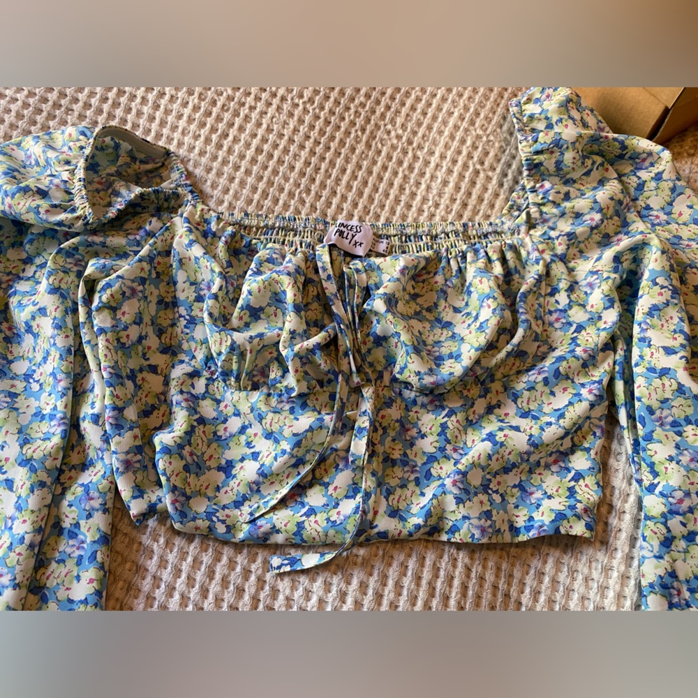 Princess polly bell sleeve crop top floral